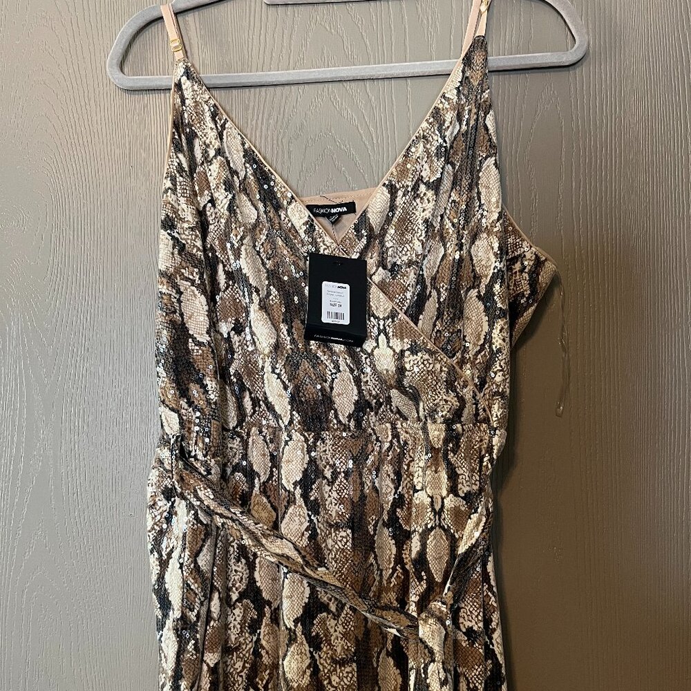 Fashion Nova Snake Print Sequin Jumpsuit – Size 3XL (24–26) – New with Tags